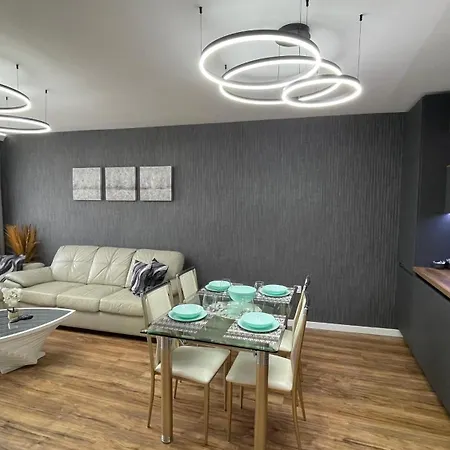 тони апартмент Appartement Burgas