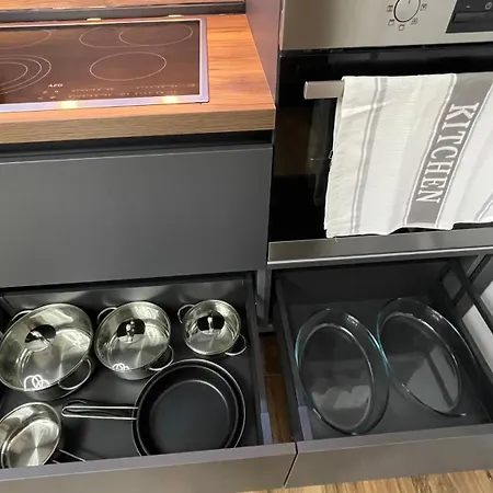 тони апартмент Apartment Burgas